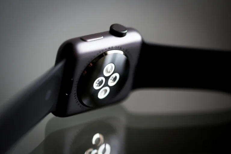 Sleep Tracker Technology: What Your Wrist Thinks Happened Last Night